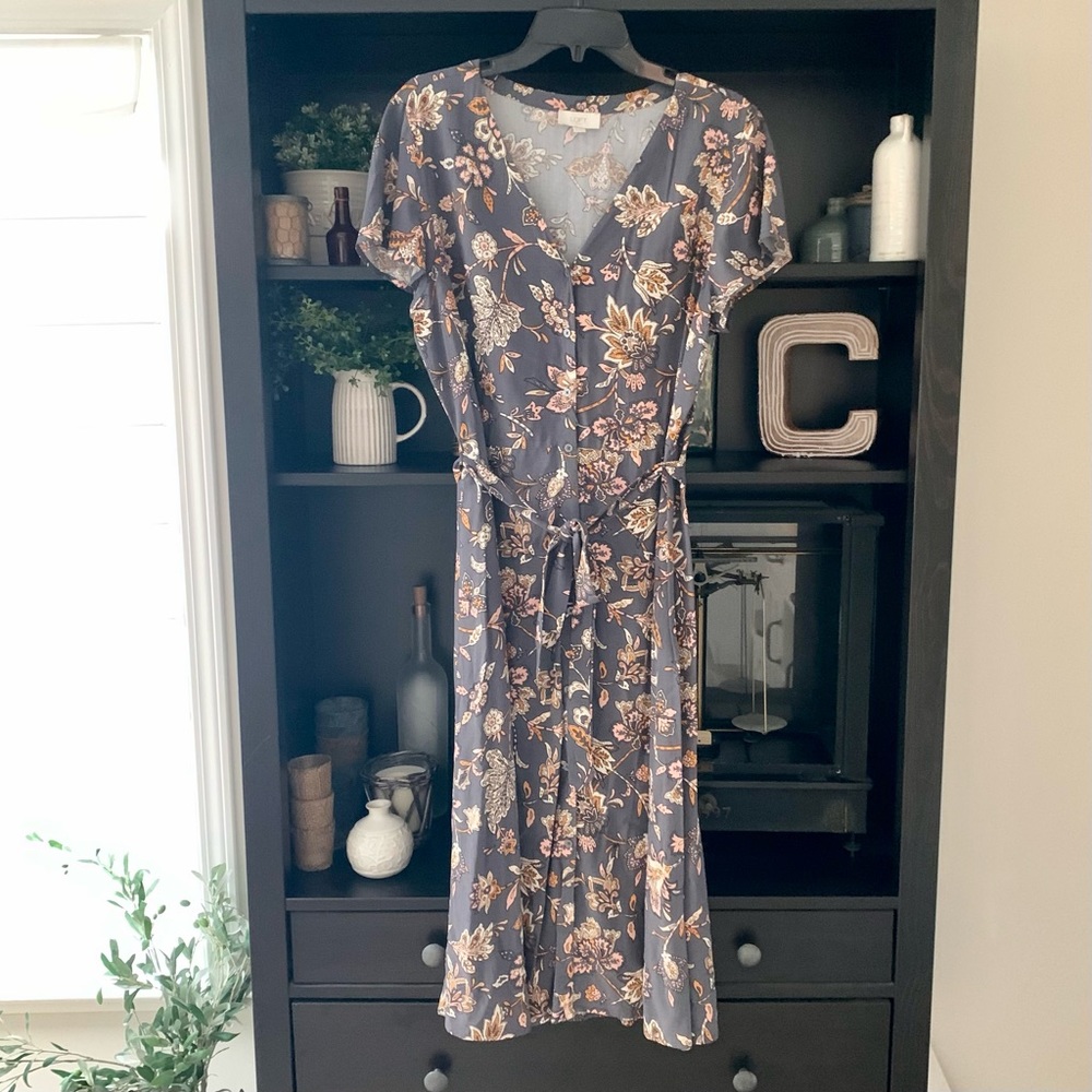 Loft Belted Midi Dress Gray Short Sleeve Fall Floral